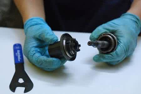 轴承日常维护保养的六大步骤和用...